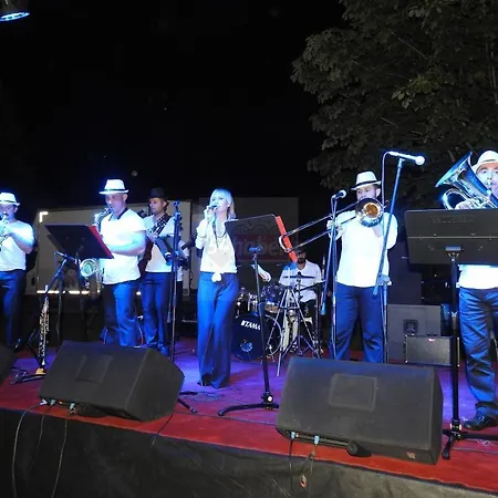 Country Kirkpinar فيلة *